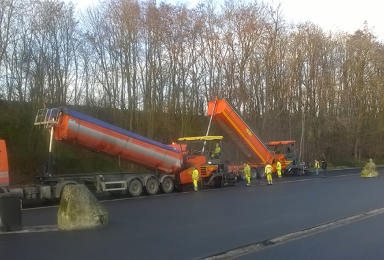 Colas - 8600 tonnes d'asphalte pour Total Belgium