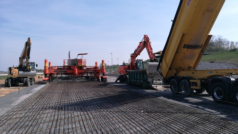 Poste de revêtement et finitions